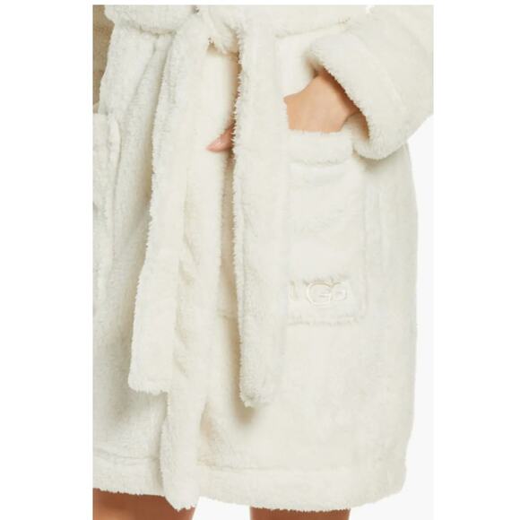 UGG Aarti Faux Shearling Hooded Robe Sz L cozy Large cream sherpa MSPR $98 - Picture 6 of 9